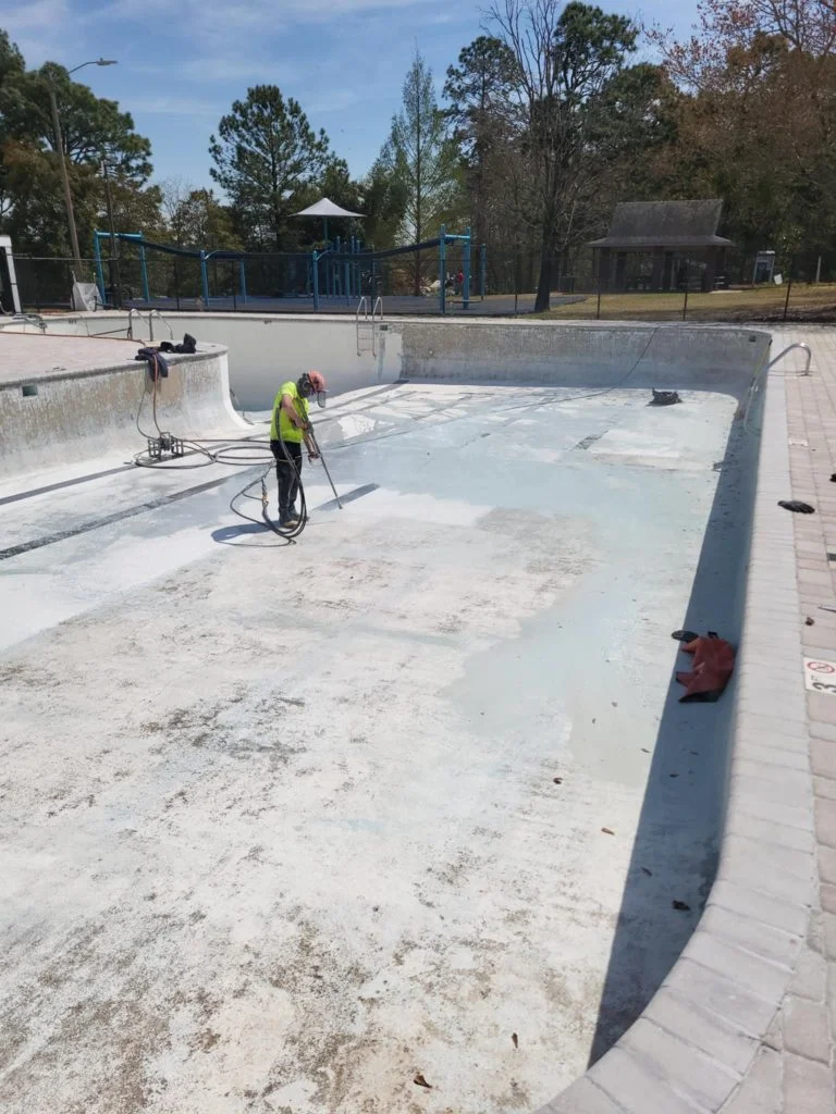 City pool hydroblasting before 3